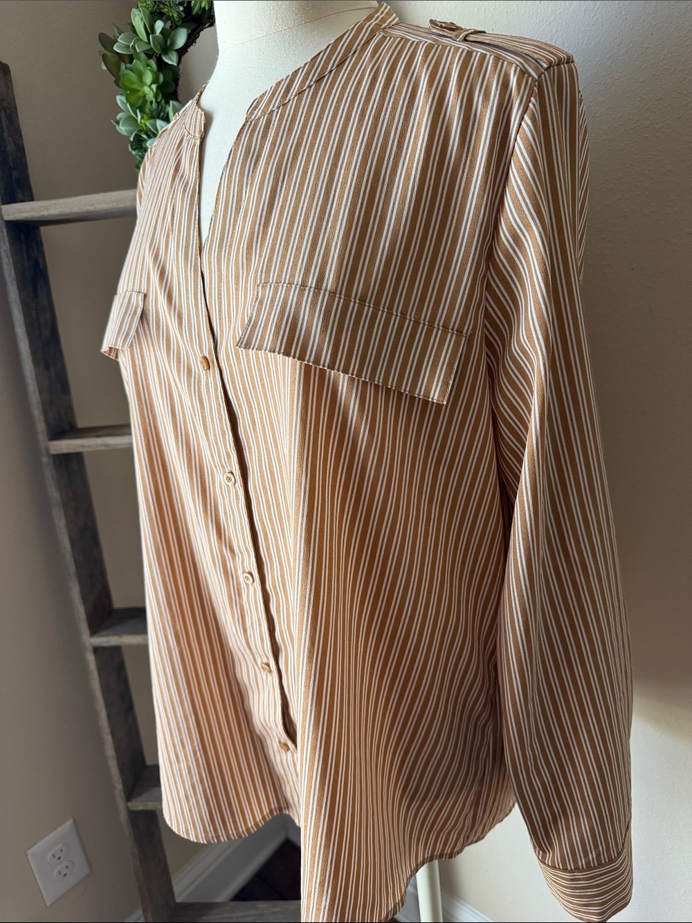 Calvin Klein button up - Picture 3 of 6